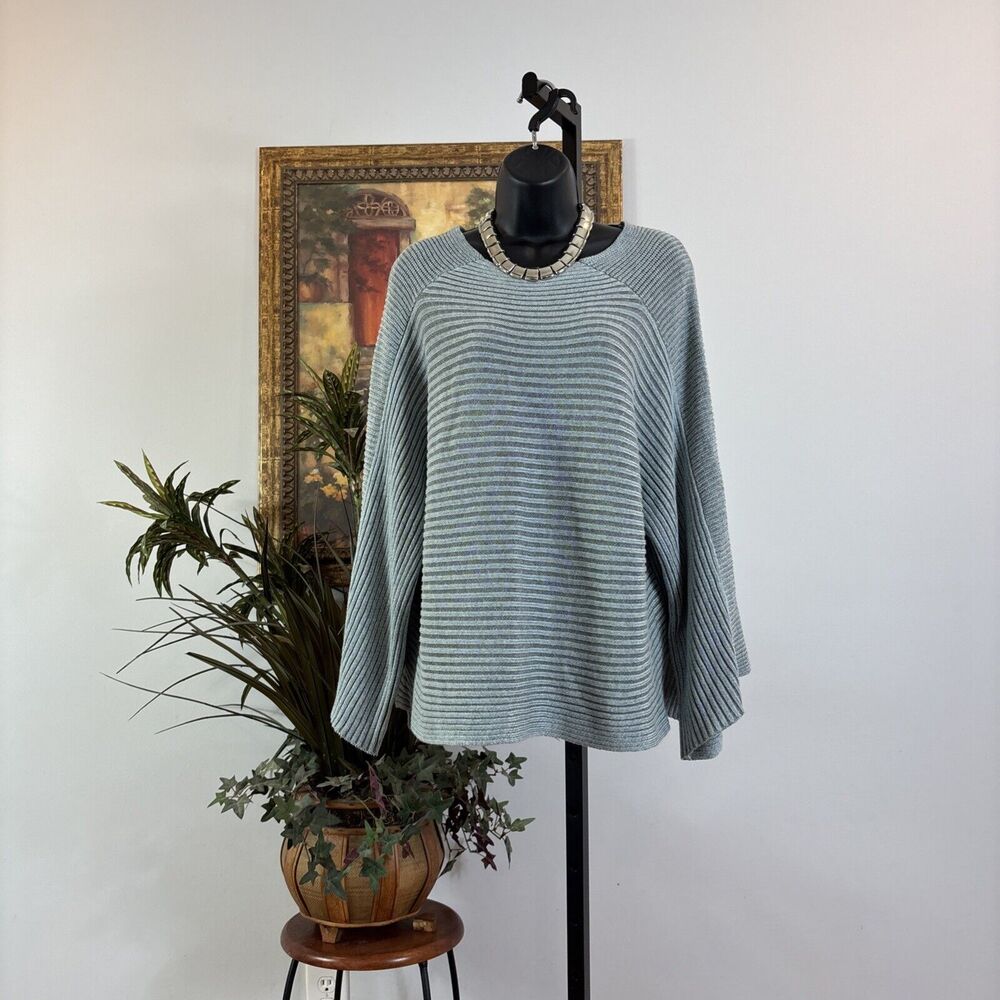 Andrea Jovine Women’s Cardigan Sweater Size M Knit Blue Oversized Round Neck